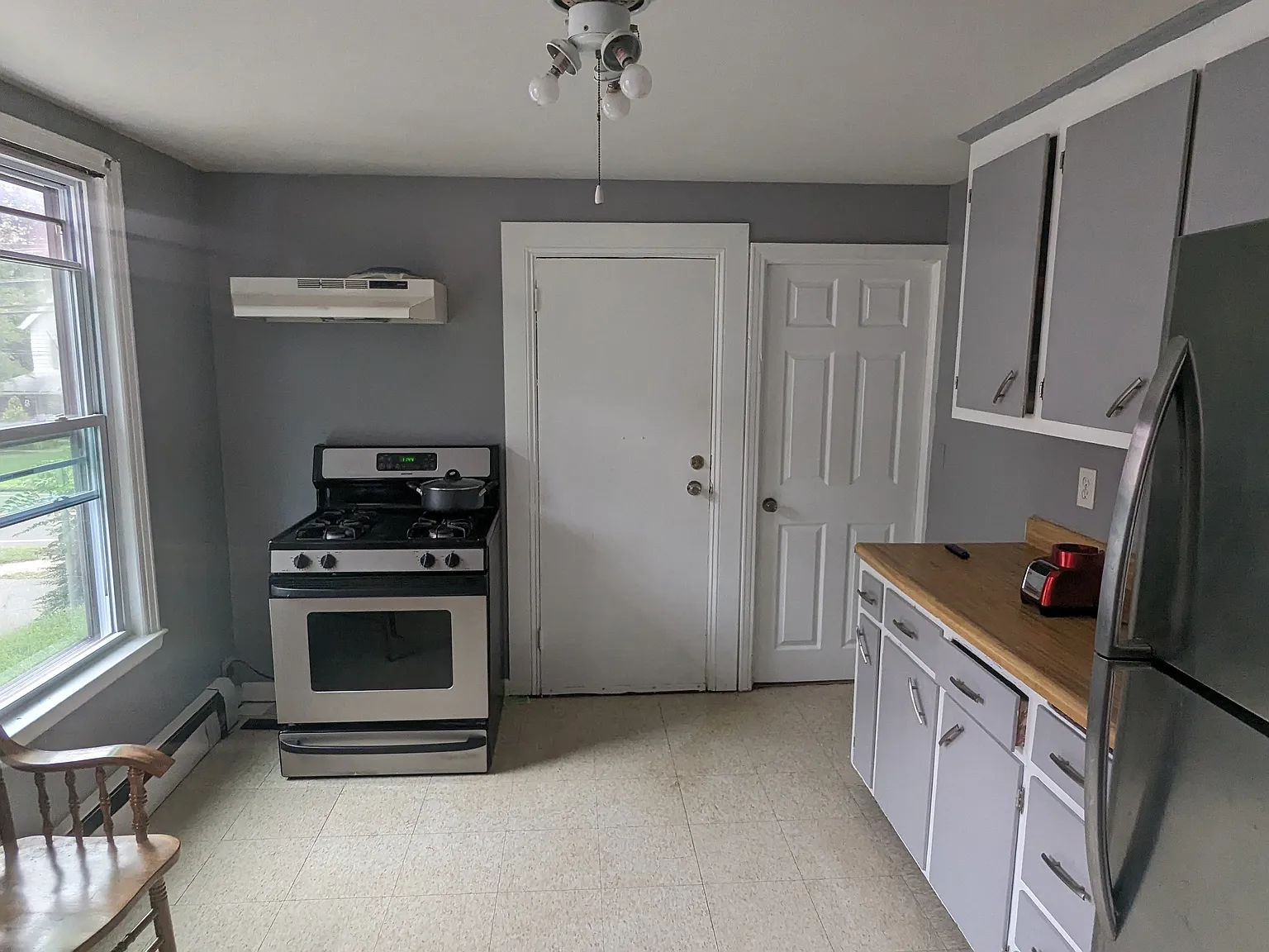 2 bed, 1100 sqft, $1,450 — Photo 1