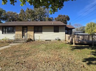 207 N Lincoln St, Lake Mills, IA 50450