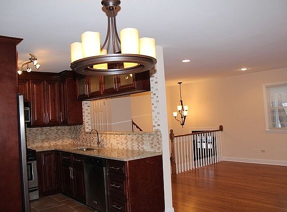 5th image of 34 N Fairlawn Ave