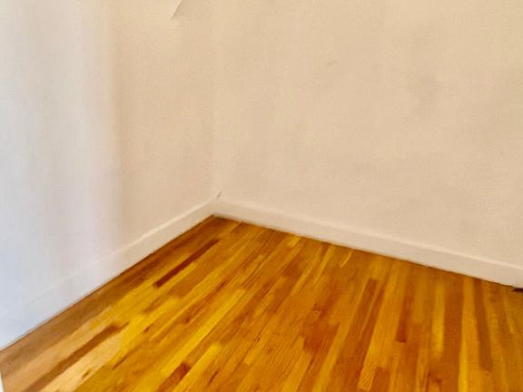 5th image of 2810 Franklin St #22