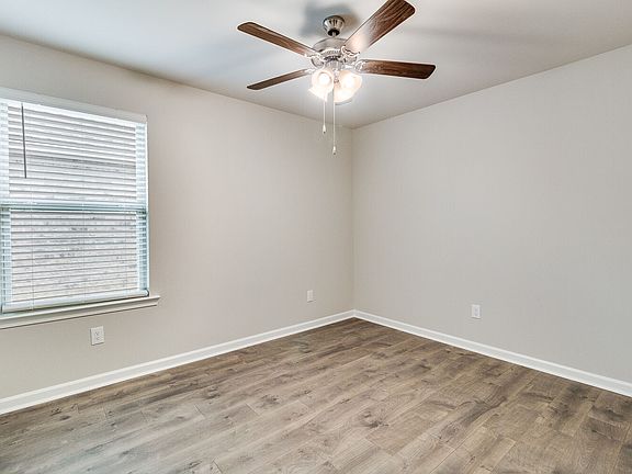 3rd image of 119 Orthello Ct