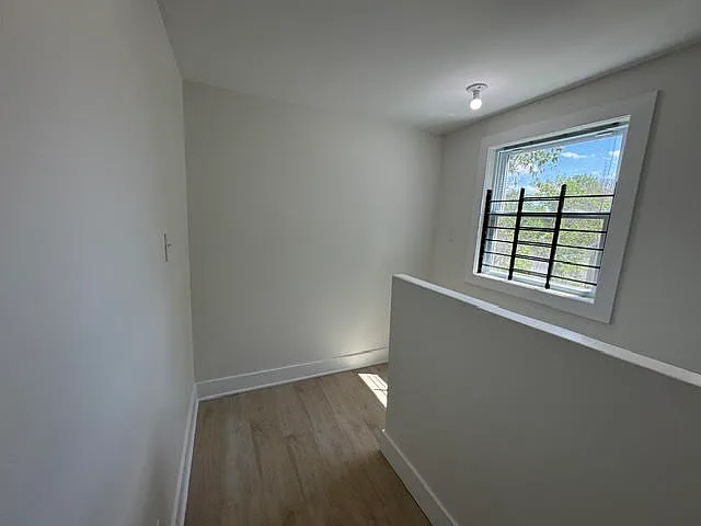 12 Edmunds Ln — Photo 25