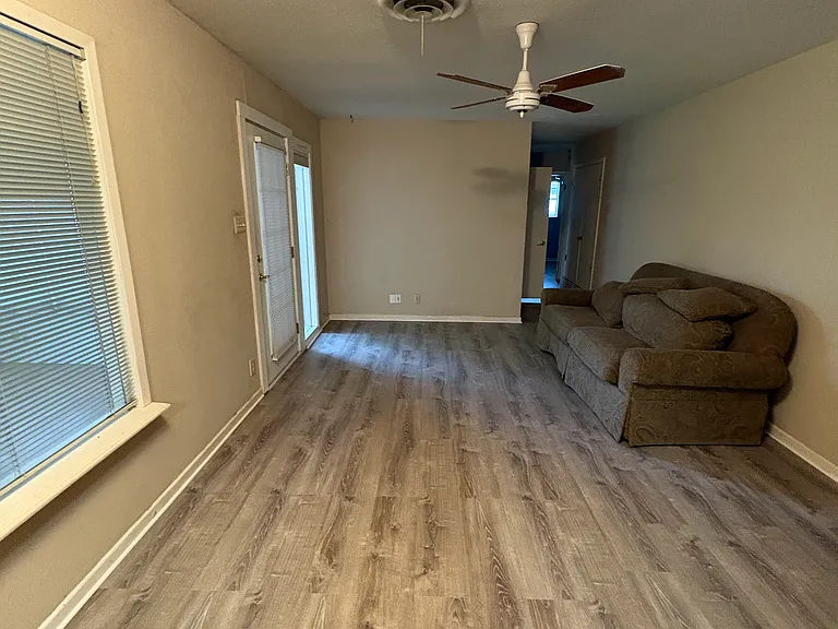 2051 N Woodland St — Photo 5