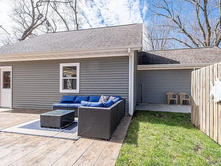 20695 Circle Dr — Photo 17