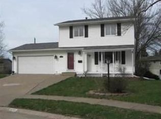4101 Kings Ct, Bettendorf, IA