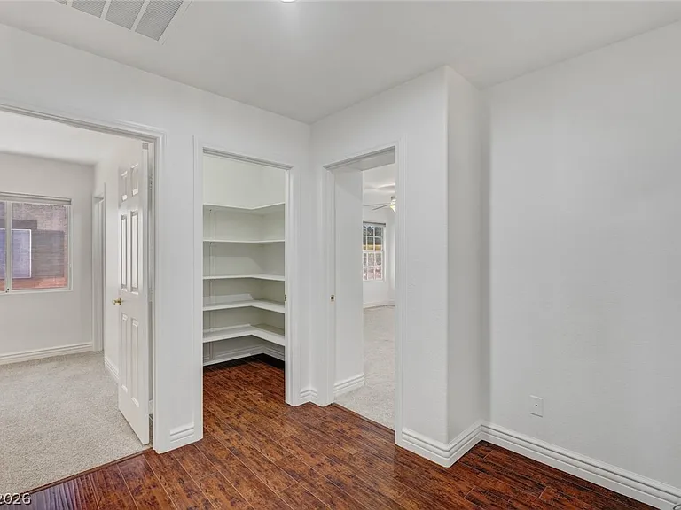 3034 Carbondale St — Photo 27