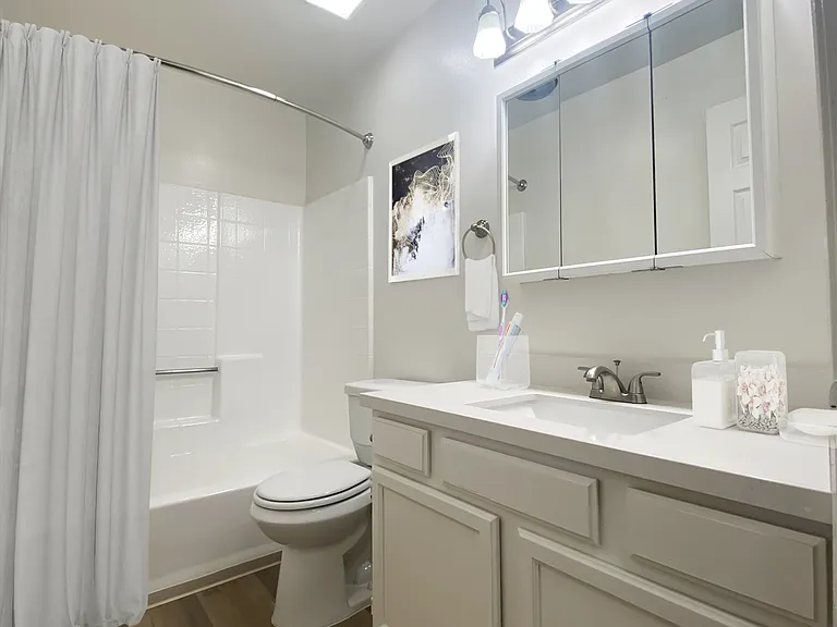 410 E Harvard Rd — Photo 11