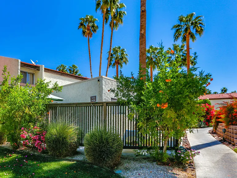1434 S Camino Real — Photo 28