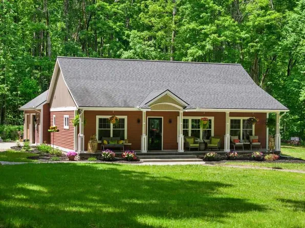 4744 Lintlong Rd, Petoskey, MI 49770