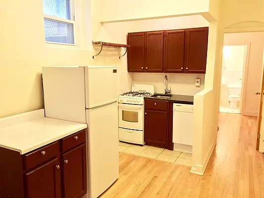 Rented by Halstead Real Estate | media 20