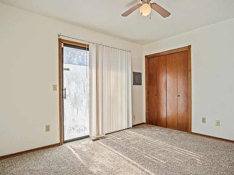 8910 Oak Valley Dr — Photo 20