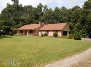 975 Minix Rd, Sharpsburg, GA 30277