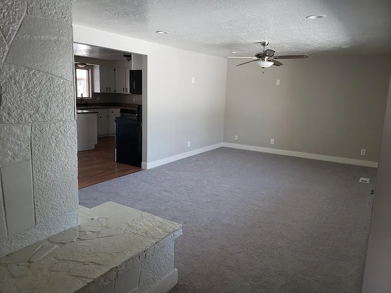 771 E Panorama Dr — Photo 4