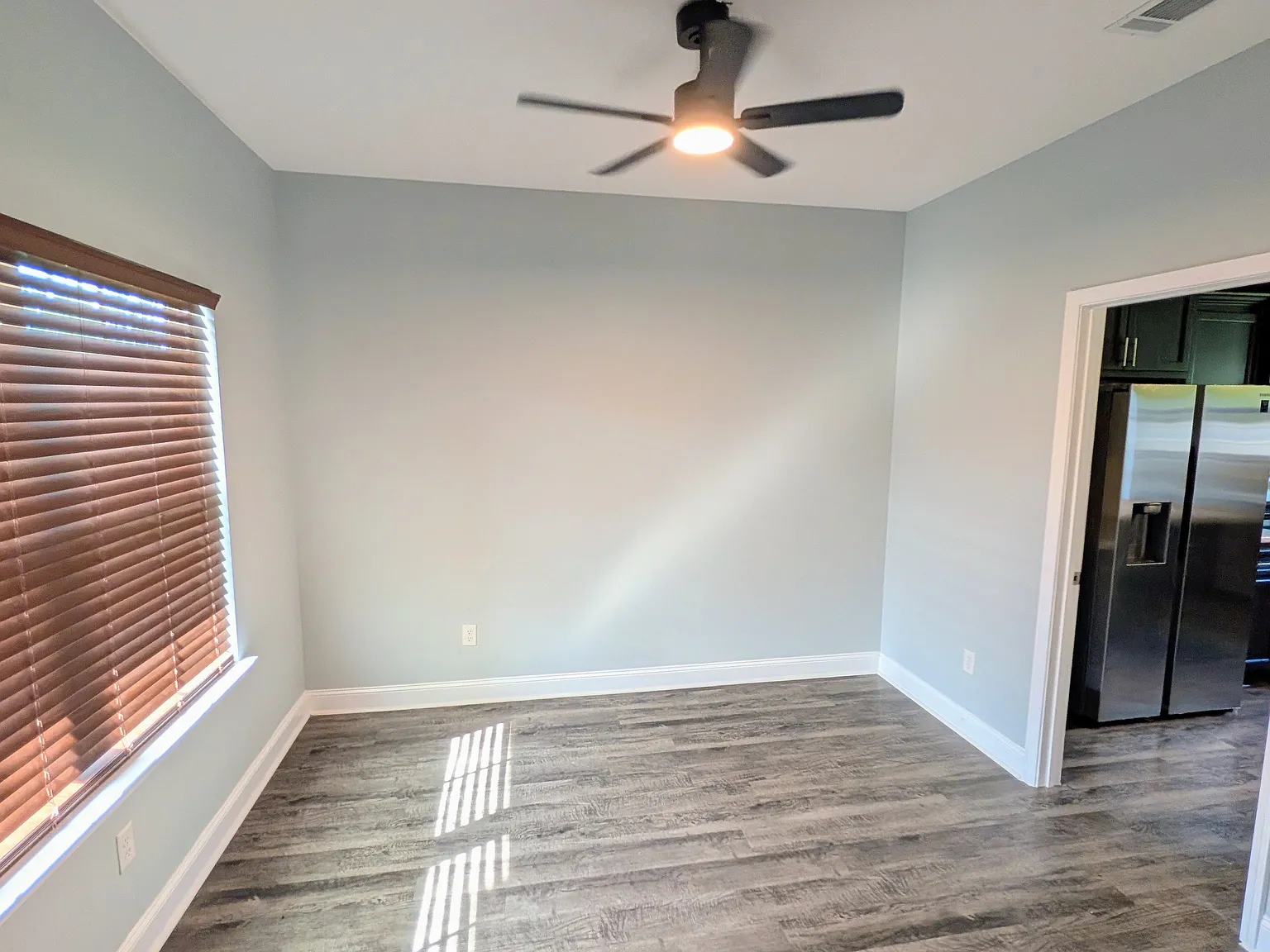 4 bed, 2.5 bath, 2437 sqft, $2,450 — Photo 3