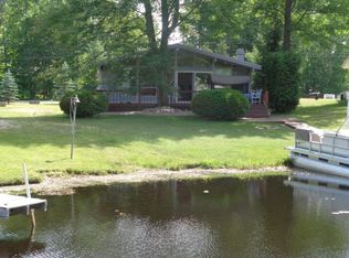 852 N Lake James Dr, Prudenville, MI 48651