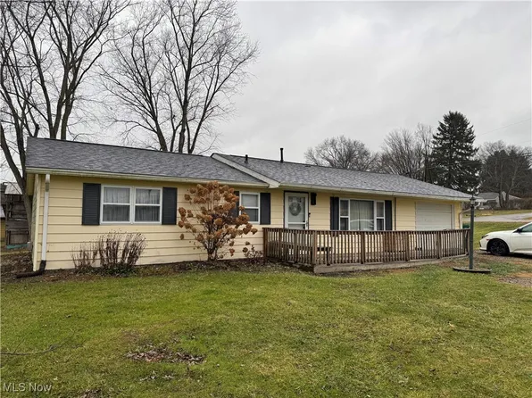 6285 Virginia Rd, Nashport, OH 43830