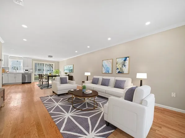 139 Grew Ave #B, Roslindale, MA 02131