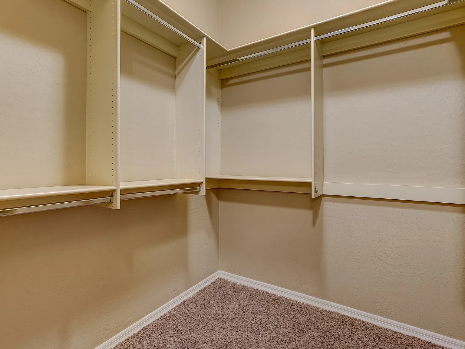 1894 Kensington Court - 1 — Photo 4