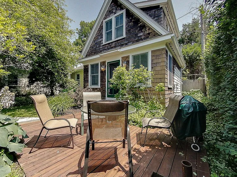 25 Warren Ave — Photo 14