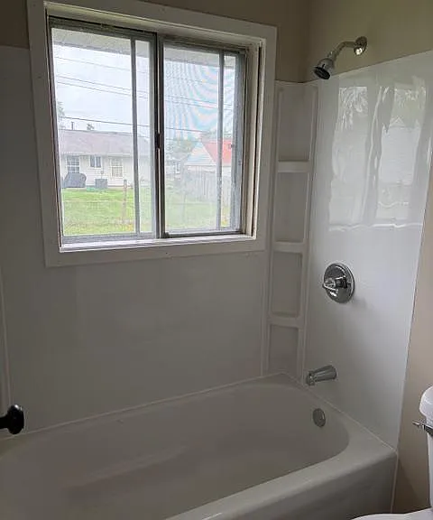 713 Essex Ave — Photo 14