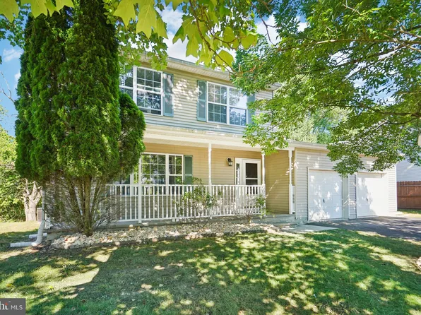 126 Honeysuckle Dr, Trenton, NJ 08638