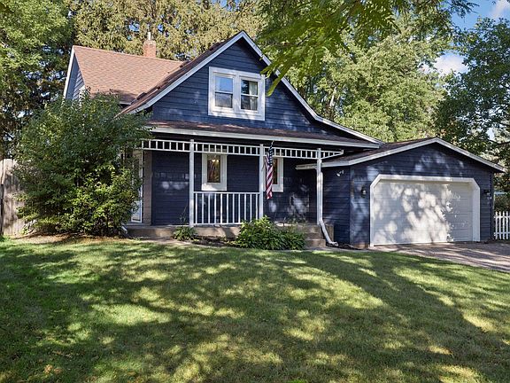 2nd image of 239 Oakwood Dr