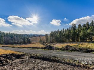 5304 Robinson Park Rd, Moscow, ID 83843