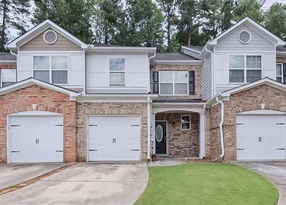 3303 Fernview Dr