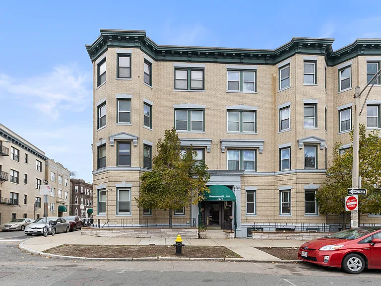 1427 Commonwealth Ave #102 — Photo 15