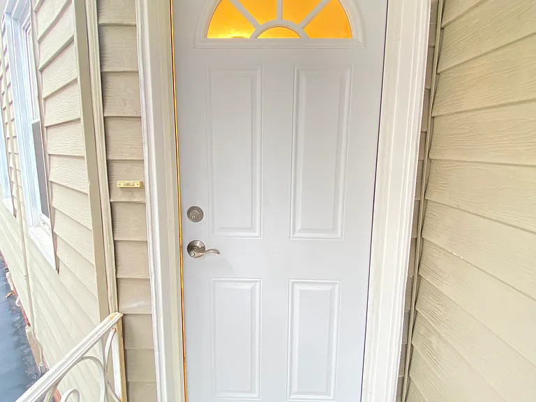 612 Magie Ave #1 — Photo 3