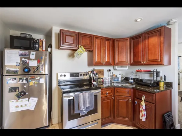 397 W Main St, Babylon, NY 11702