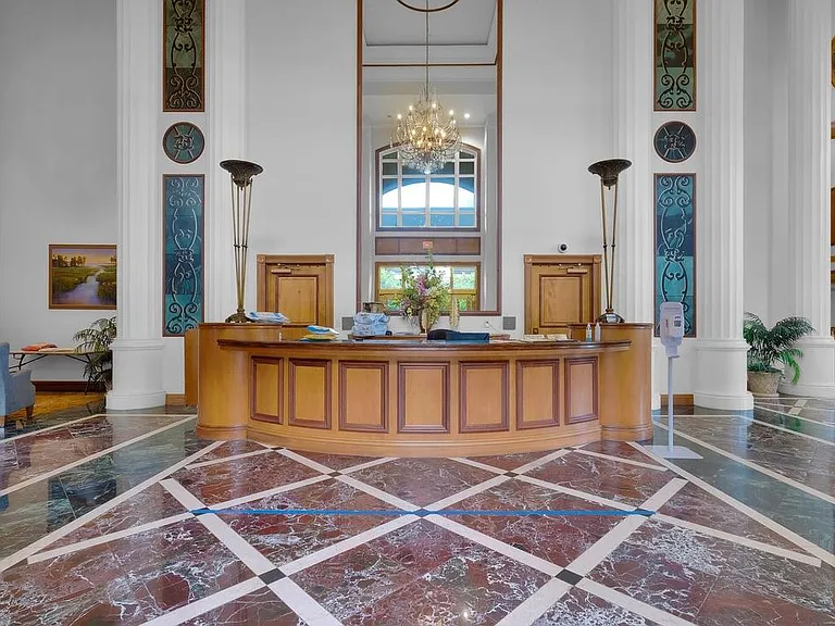 400 E Bay St #Penthouse 4 — Photo 38