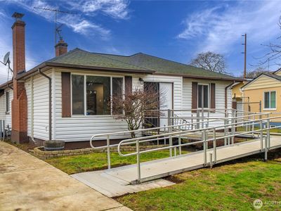 18 Oak Park Drive SW, Tacoma, WA, 98499