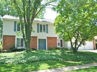 15216 Golden Rain Dr, Chesterfield, MO 63017