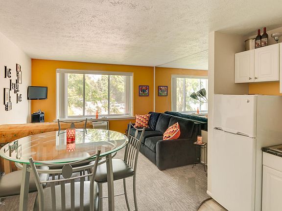 4th image of 225 N Shore Dr APT 209