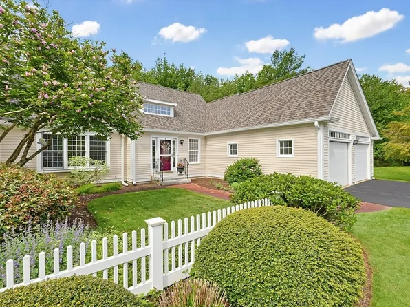 6 Trellis Cir Unit 6, Pembroke, MA 02359