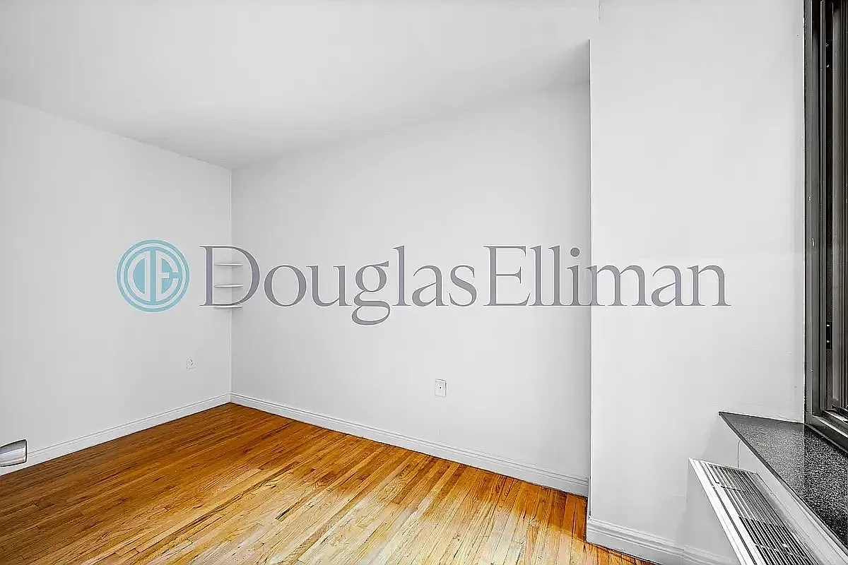 295 Park Avenue South — Photo 4