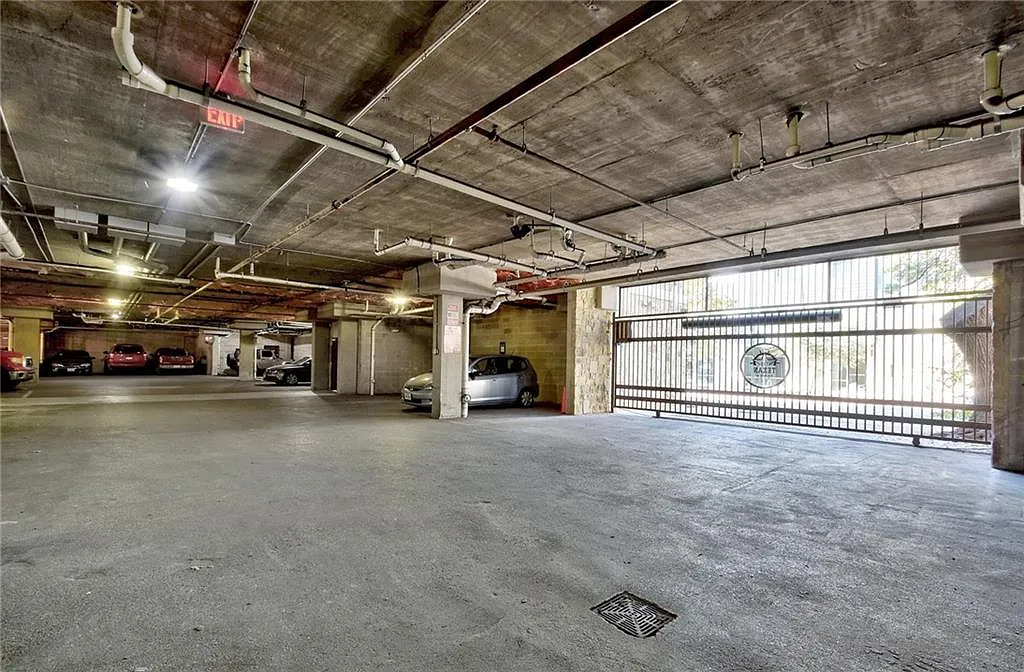 2505 San Gabriel St Apt 103 — Photo 4