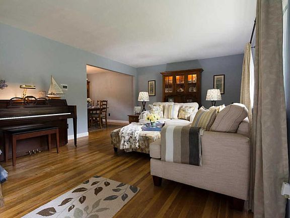 3rd image of 1256 Gumwood Dr