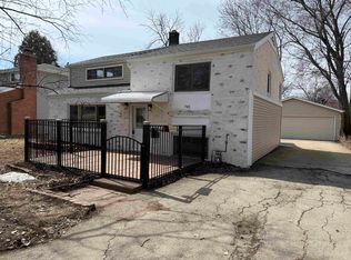 745 Carver Ln, Menasha, WI 54952