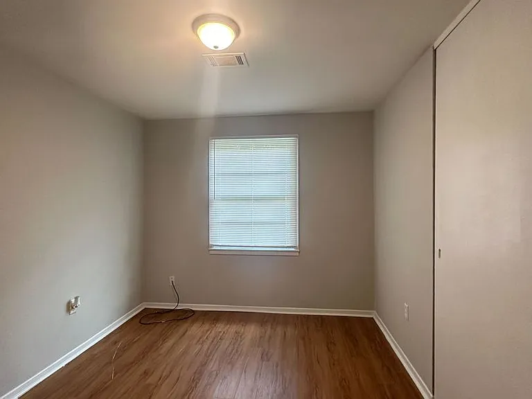 3510 Dundale Rd — Photo 8