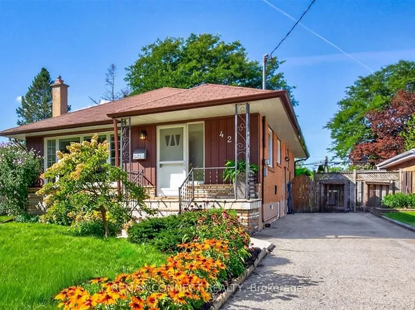 42 Bainhart Cres, Toronto, ON M1H 2R3