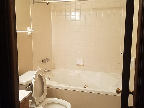 5th image of 1577 Virginia Ave