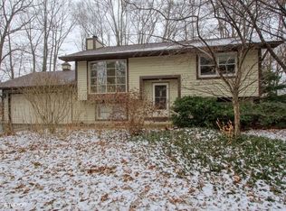 7912 Craig Dr, Wonder Lake, IL 60097