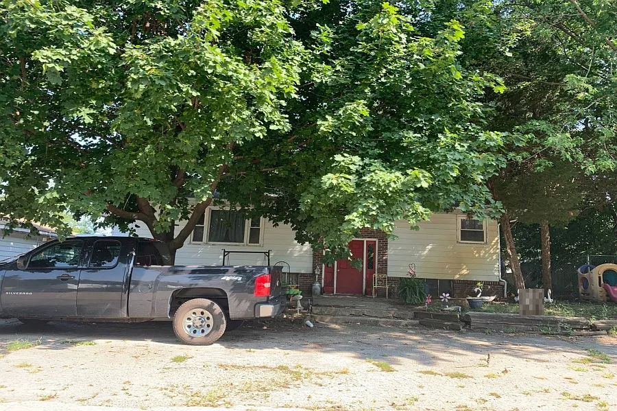 94 Collins Ln photo 1