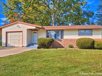 1905 Oak Dr, McHenry, IL, 60050
