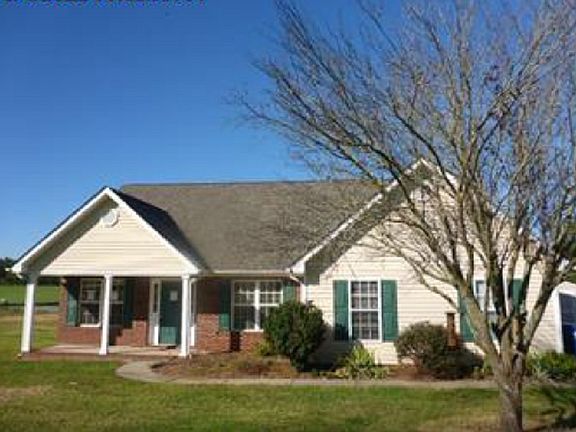 3rd image of 2701 Emmanuel Dr
