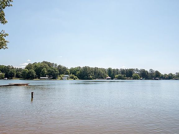 5th image of 793 Kemp Rd