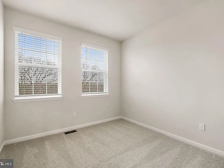 5131 Constitution St — Photo 20