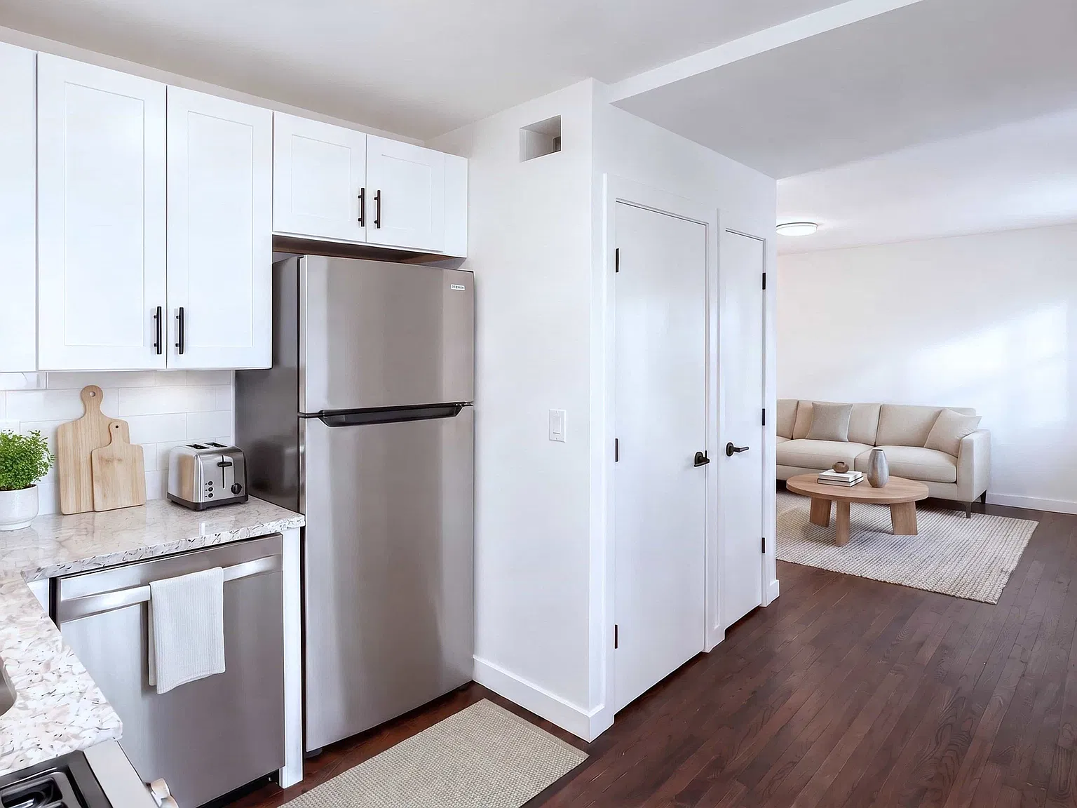 497 Boulevard Place — Photo 3